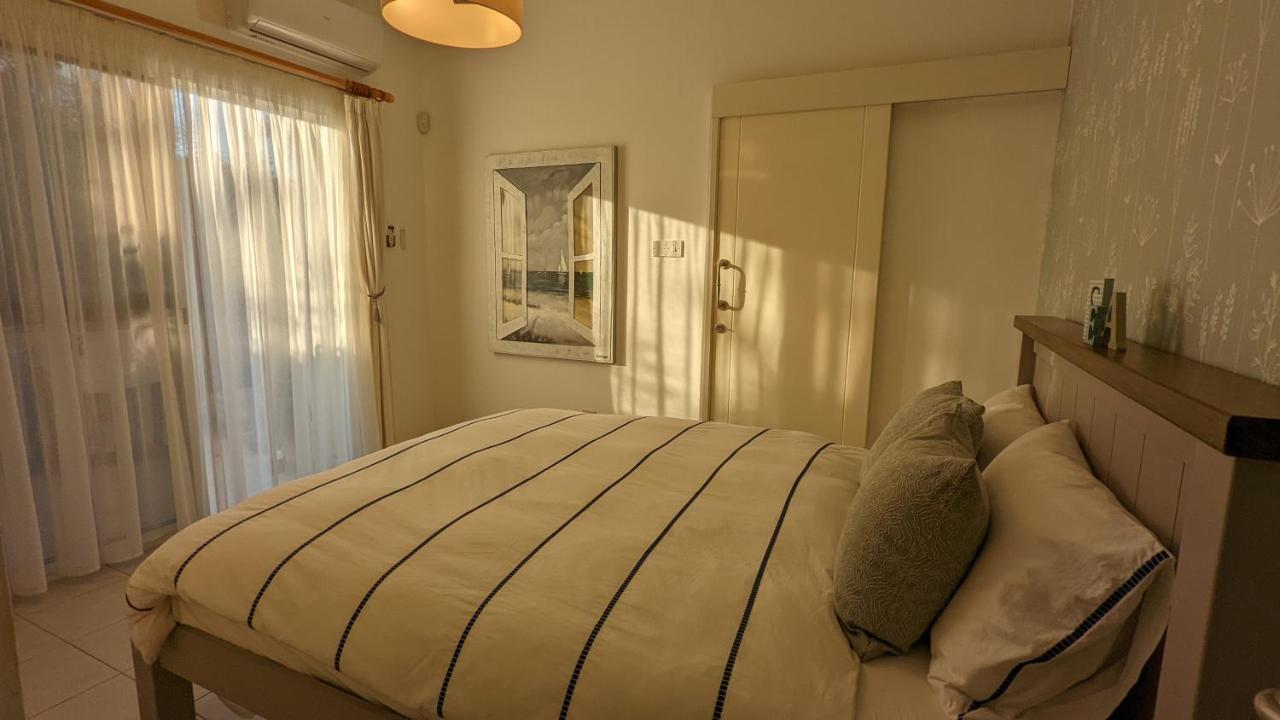 Stylish Garden Apartment At Paphos Harbour ภายนอก รูปภาพ
