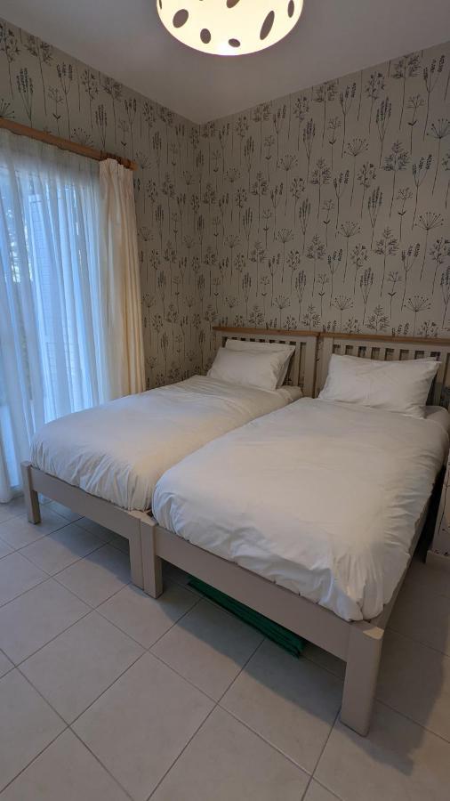 Stylish Garden Apartment At Paphos Harbour ภายนอก รูปภาพ