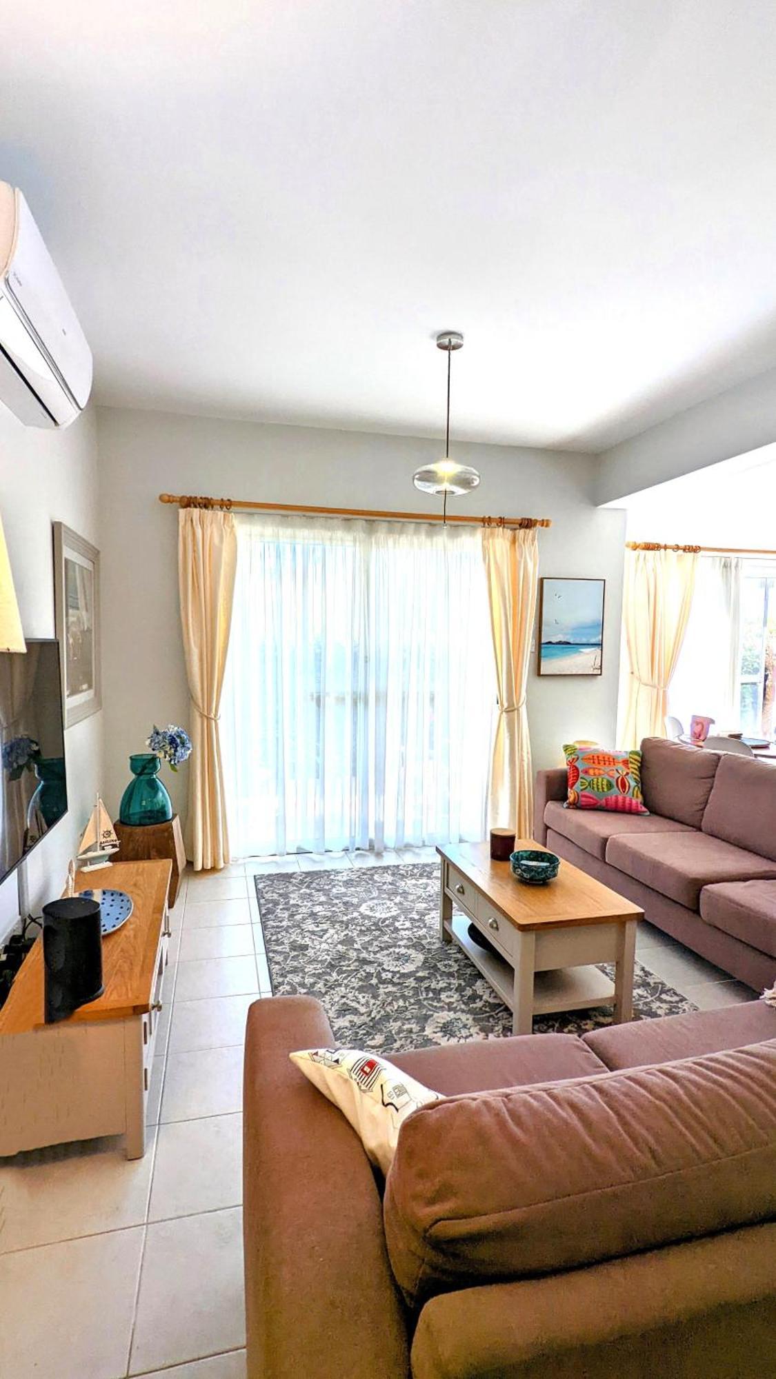 Stylish Garden Apartment At Paphos Harbour ภายนอก รูปภาพ